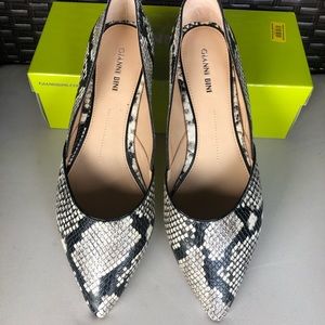 Gianni Bini Kerritaa flats size 11